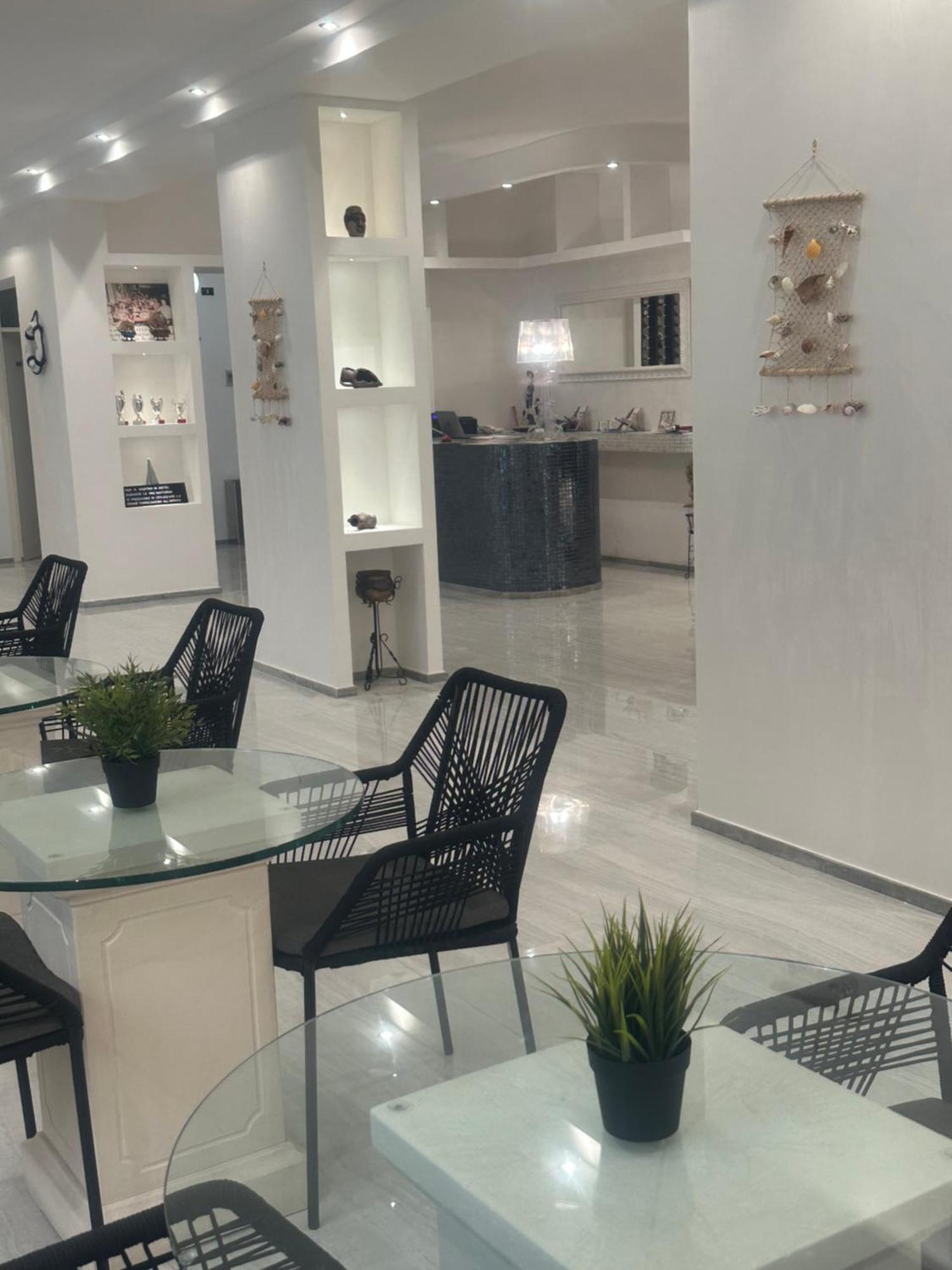 Hotel La Pergola Bellaria-Igea Marina Ngoại thất bức ảnh
