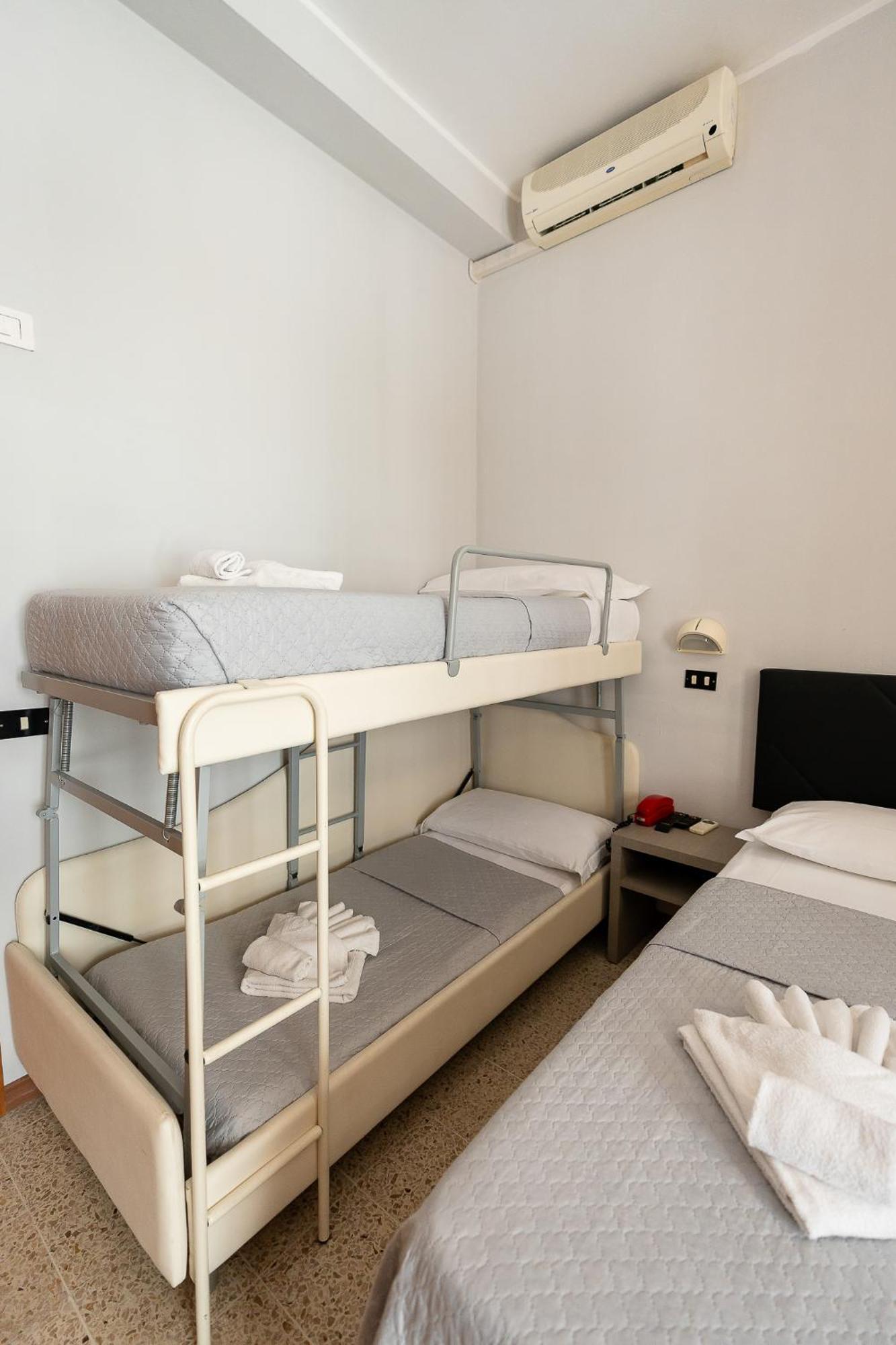 Hotel La Pergola Bellaria-Igea Marina Ngoại thất bức ảnh