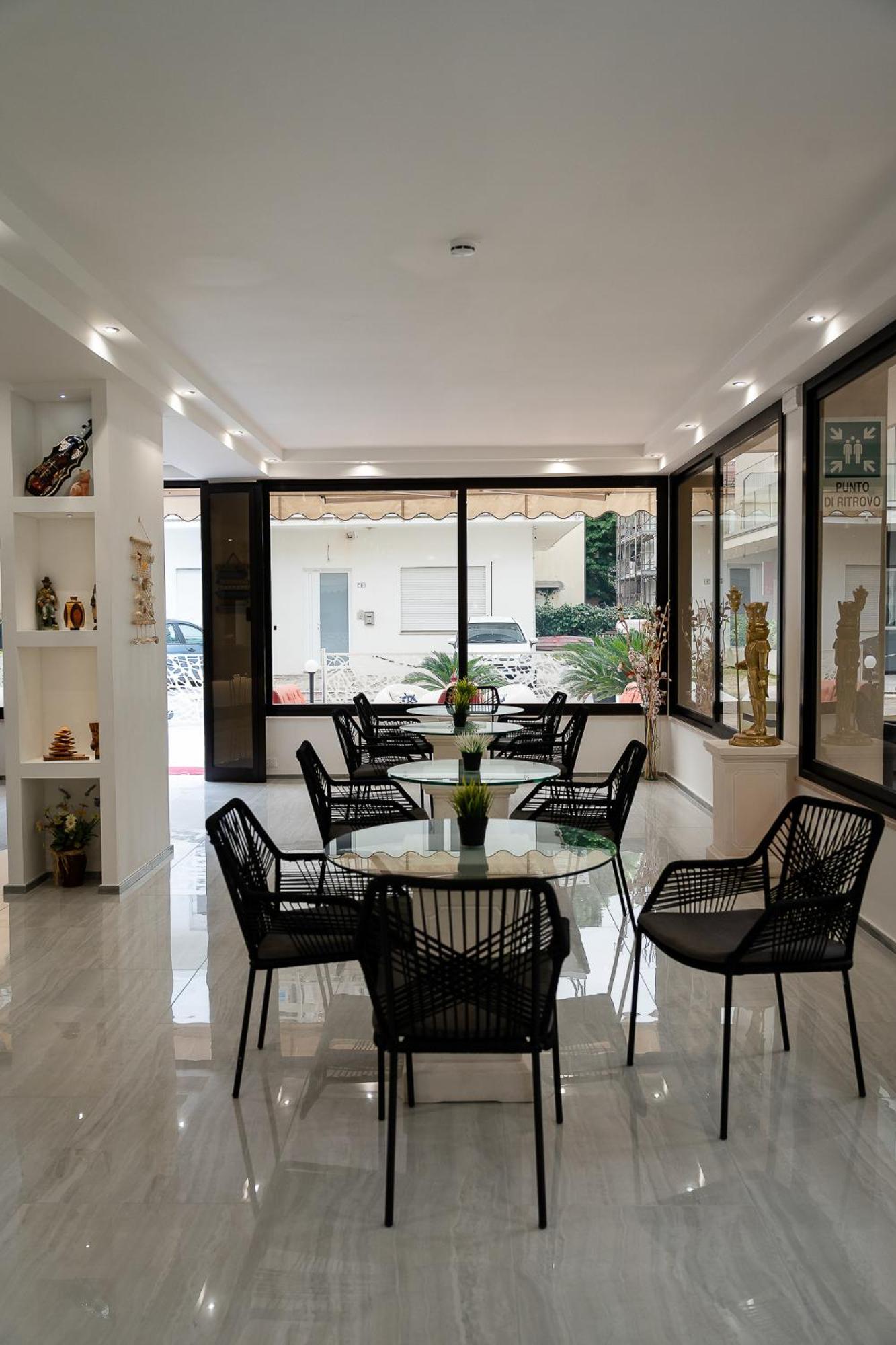 Hotel La Pergola Bellaria-Igea Marina Ngoại thất bức ảnh